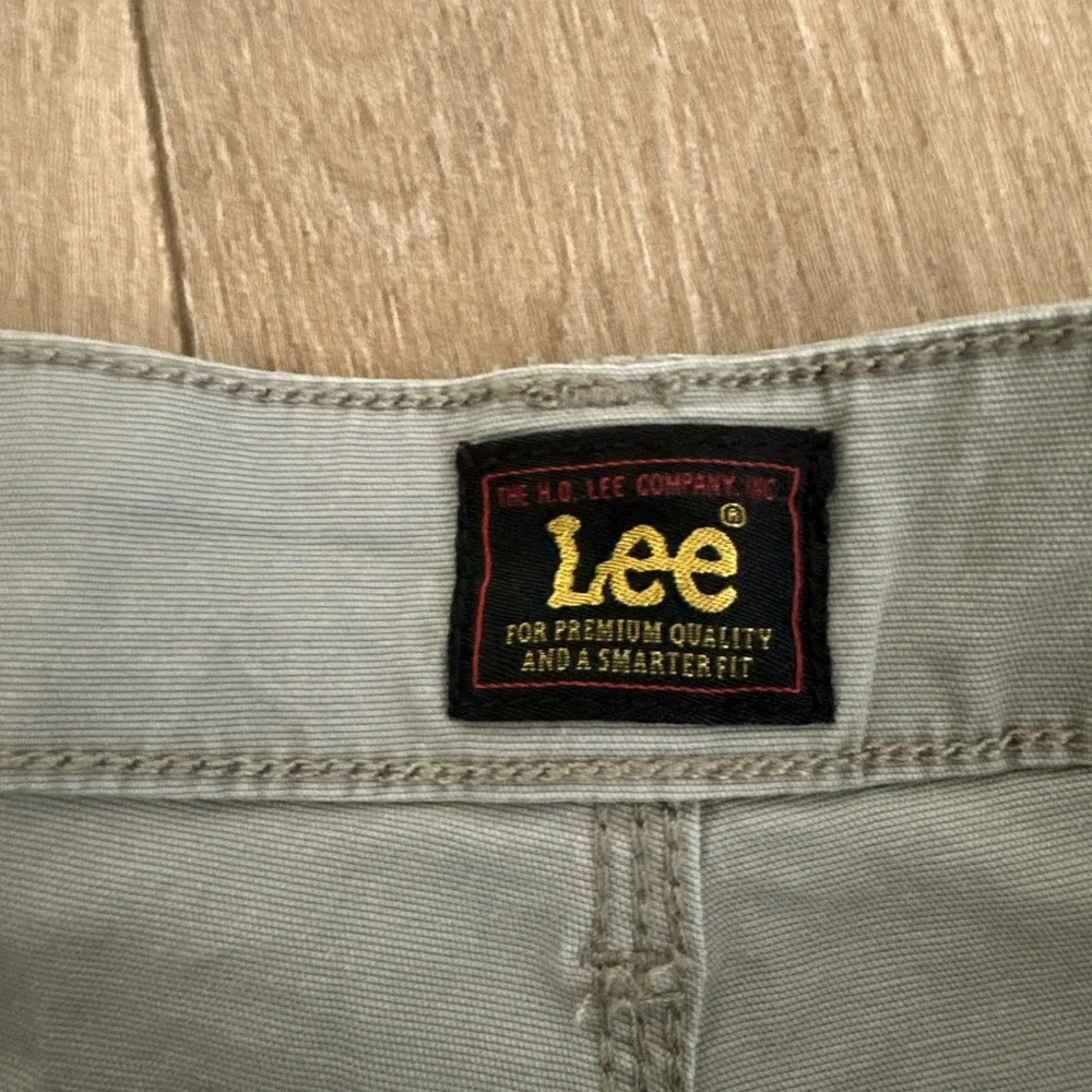 Lee these women